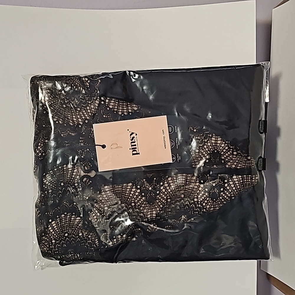 New with Tags Pinsy Sculpting Lace Shapesuit Black - Size Large - Picture 6 of 6